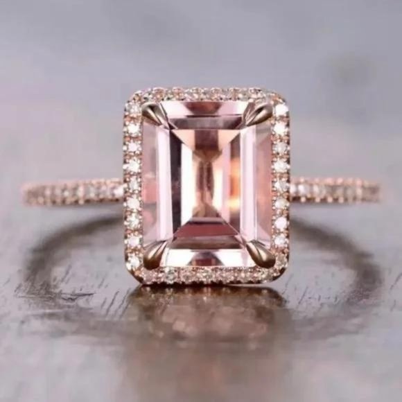 Jewelry - NEW 18K Rose Gold Square Halo Ring, beautiful Ring, shiny Ring